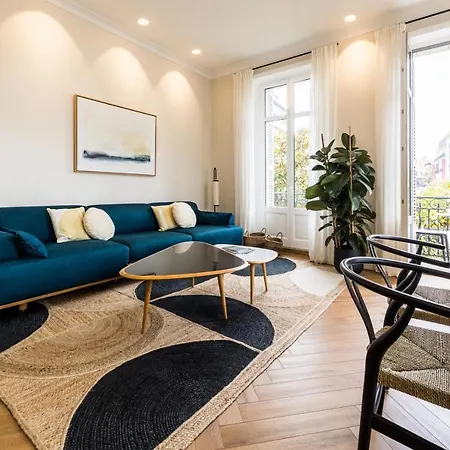 Апартаменты Hygge Keyweek 2 Bedrooms With Parking In Center